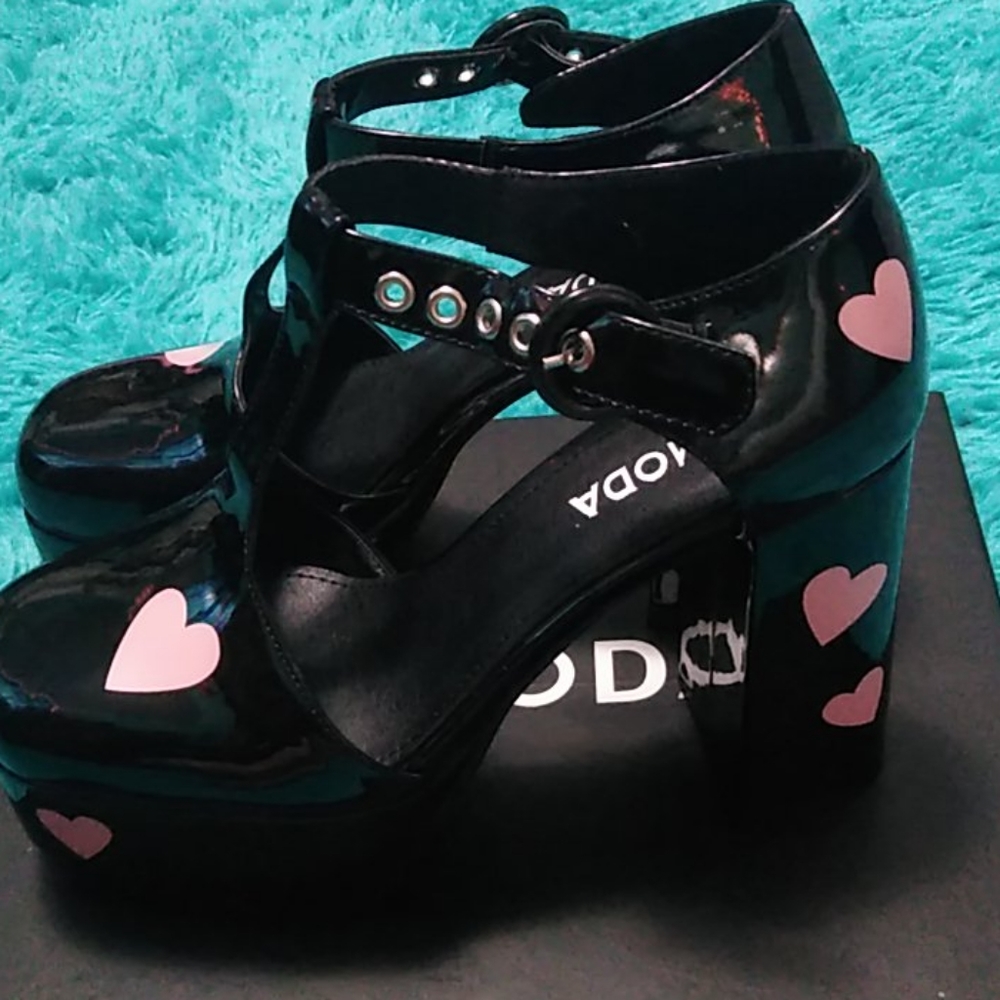 New !! Doll Kill Sandles.. *** last chance***